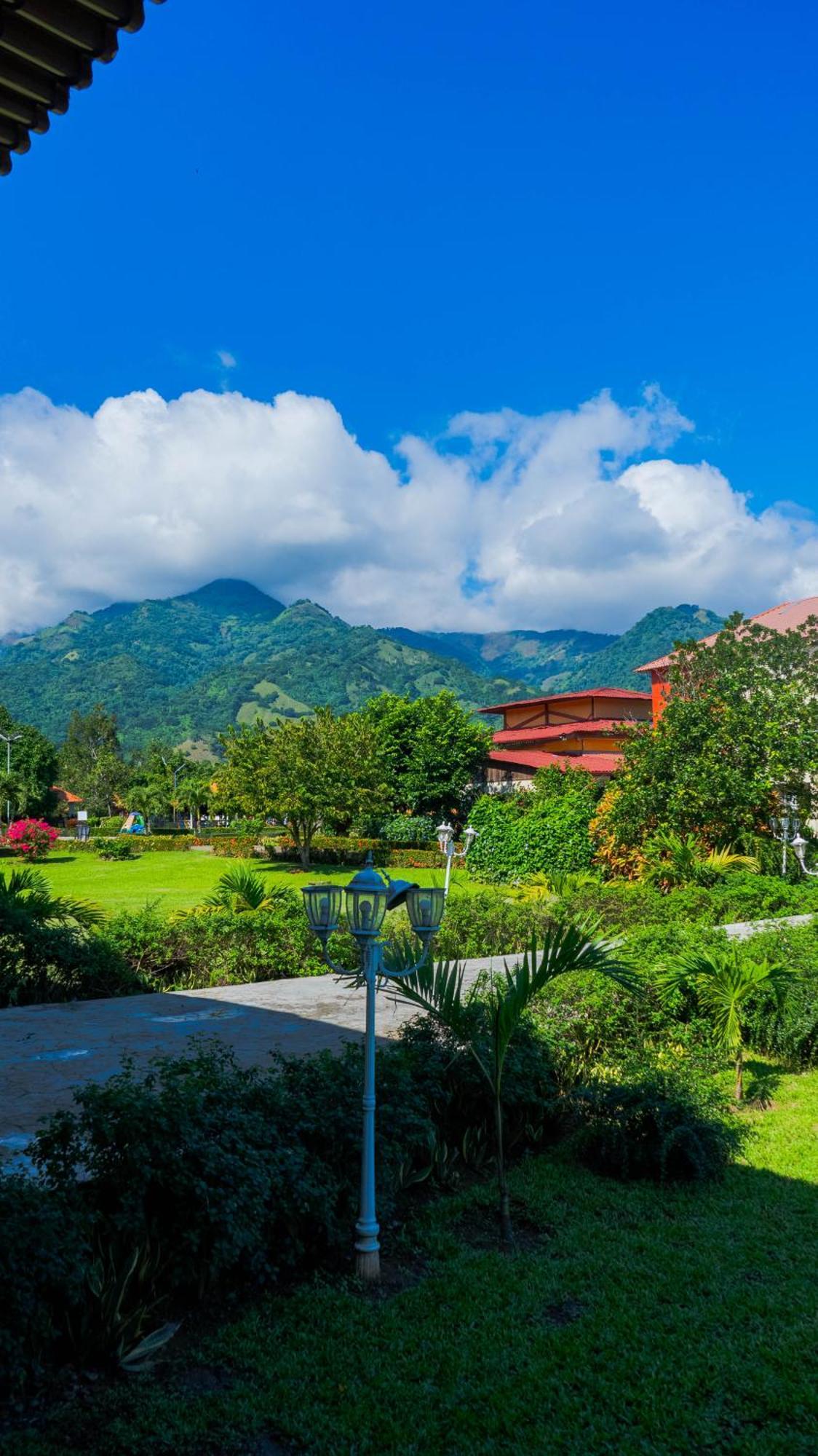 Guacamayos Hotel Bonao Ngoại thất bức ảnh